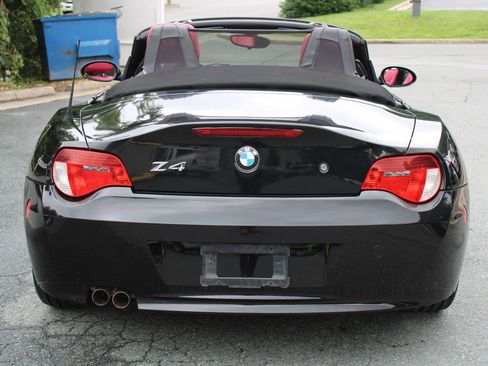 Used 2007 BMW Z4 3.0i image 9