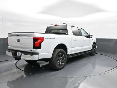 Used 2025 Ford F150 Lightning Flash image 7