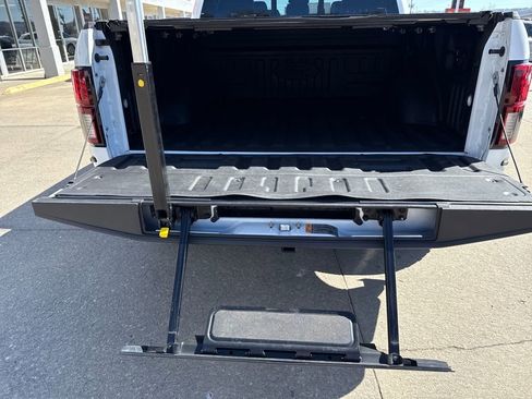 Used 2018 Ford F150 Raptor w/ Equipment Group 802A Luxury image 33