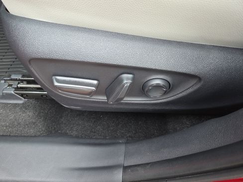 Certified 2026 Toyota Grand Highlander AWD Hybrid image 30