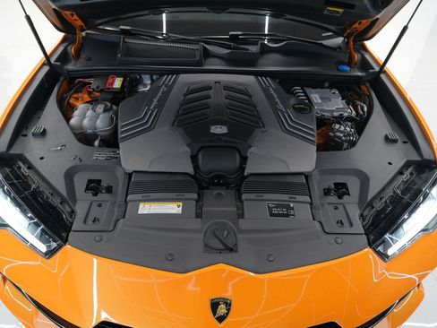 Used 2023 Lamborghini Urus Performante AWD/4WD image 63