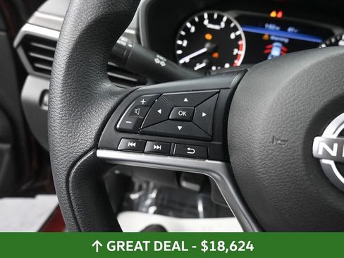 Used 2024 Nissan Altima 2.5 SV image 34