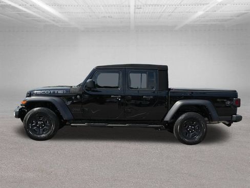Used 2024 Jeep Gladiator Sport AWD/4WD image 4