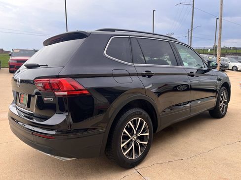 Used 2019 Volkswagen Tiguan SE w/ Panoramic Sunroof Package AWD/4WD image 5