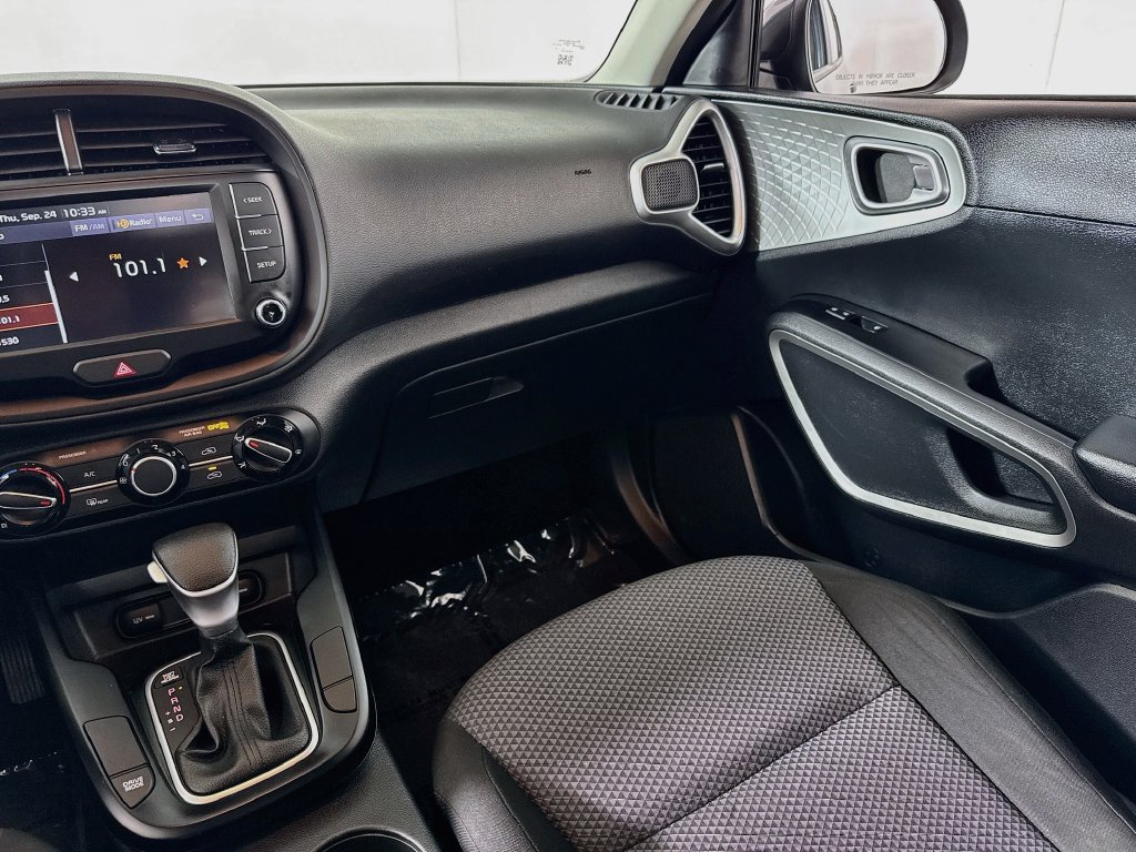 Used 2022 Kia Soul LX FWD image 21