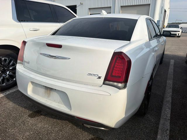 Used 2019 Chrysler 300 S RWD image 6