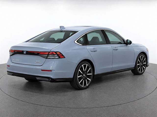 Used 2024 Honda Accord Touring image 4