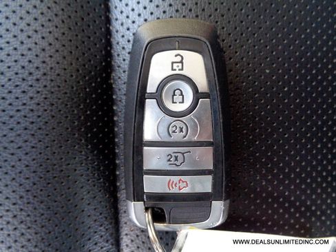 Used 2021 Ford Escape SEL AWD/4WD image 25
