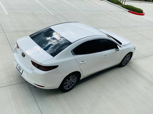 Used 2020 MAZDA MAZDA3 Sedan FWD image 21