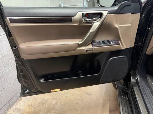 Used 2020 Lexus GX 460 Premium AWD/4WD image 19