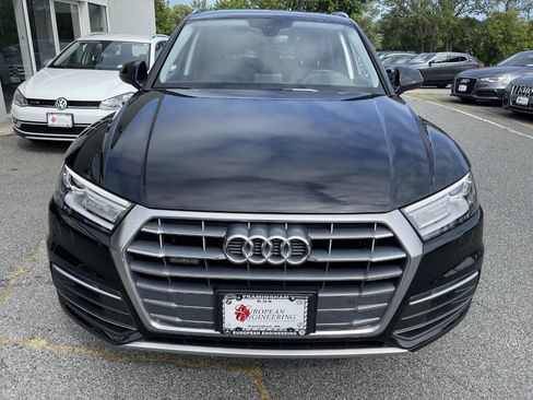 Used 2020 Audi Q5 2.0T Premium w/ Convenience Package image 2