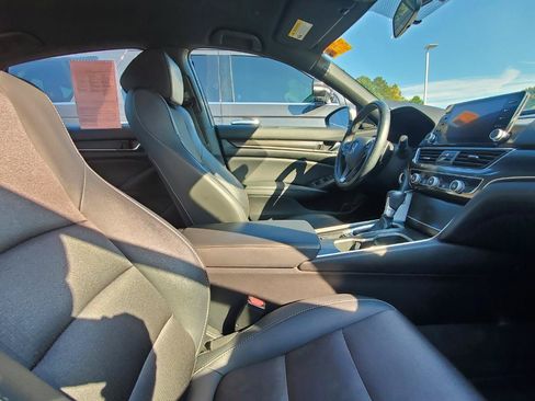 Used 2020 Honda Accord Sport image 4