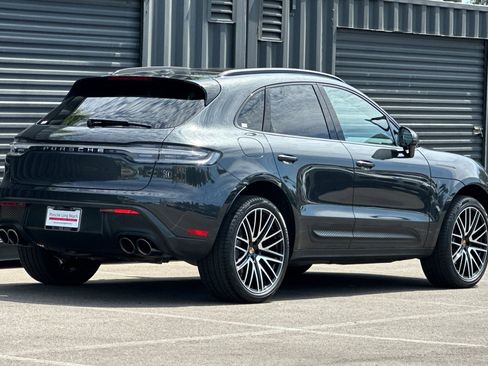 Certified 2026 Porsche Macan AWD/4WD image 8