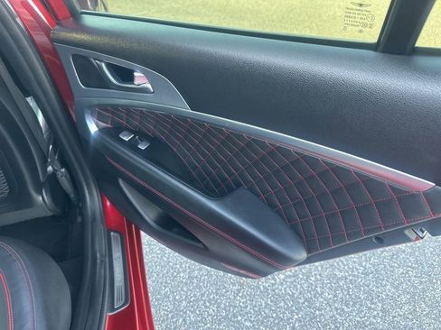 Used 2019 Genesis G70 2.0T Advanced w/ Sport Package image 17