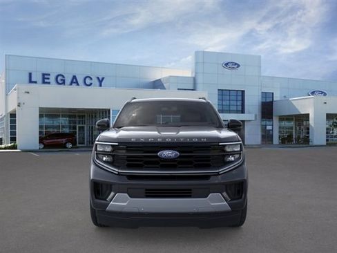 New 2026 Ford Expedition Max Platinum w/ Platinum Ultimate Package AWD/4WD image 6