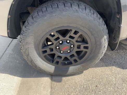 Used 2019 Toyota 4Runner TRD Off-Road Premium AWD/4WD image 12