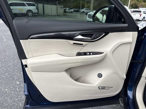 Used 2022 Buick Envision Essence w/ Technology Package I image 18