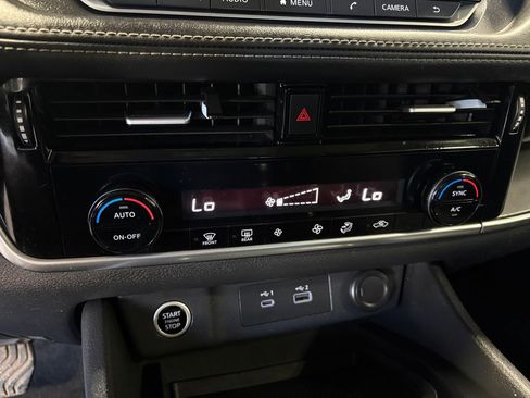 Used 2022 Nissan Rogue SV image 24