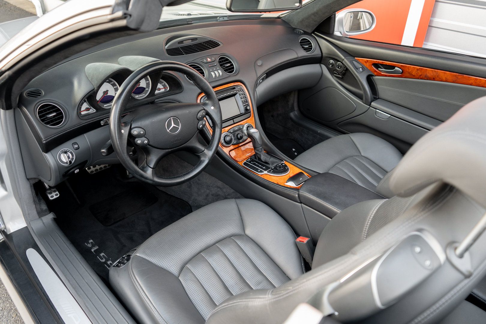 Used 2003 Mercedes-Benz SL 55 AMG image 9