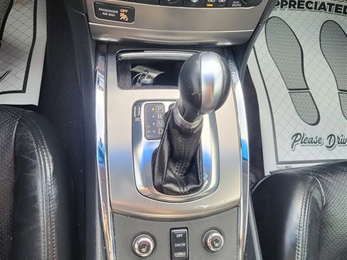 Used 2011 INFINITI G25 x w/ Moonroof Pkg AWD/4WD image 16