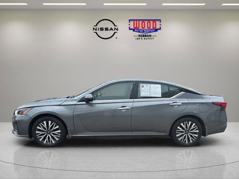 Used 2024 Nissan Altima 2.5 SV w/ SV Premium Package image 5