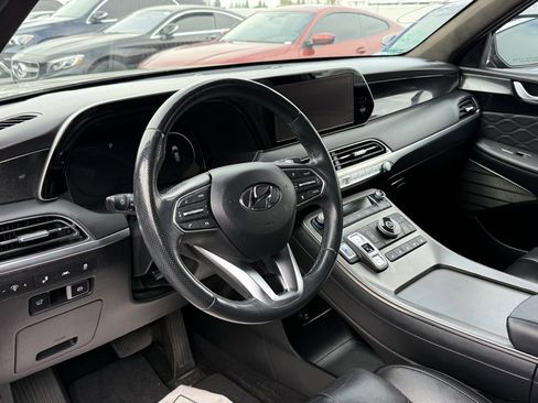 Used 2022 Hyundai Palisade Calligraphy image 3
