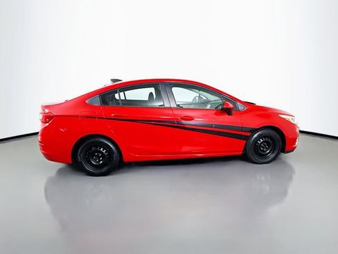 Used 2017 Chevrolet Cruze LS image 5