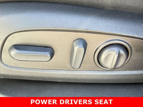 Used 2022 Chevrolet Equinox LT image 17