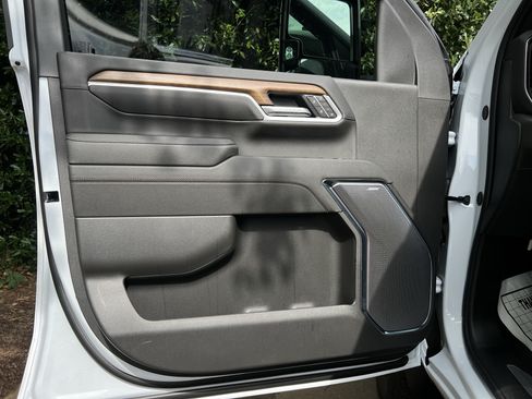New 2026 Chevrolet Silverado 2500 High Country AWD/4WD image 15