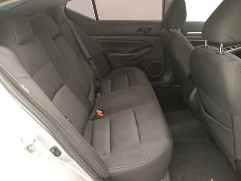 Used 2023 Nissan Altima 2.5 SV FWD image 19