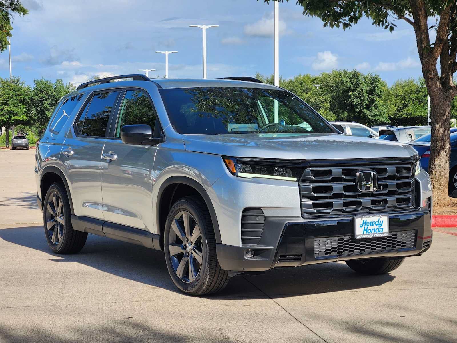 New 2026 Honda Pilot Sport image 2