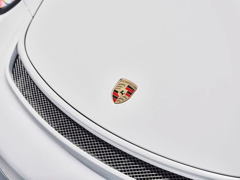 Used 2018 Porsche 911 GT3 RWD image 7