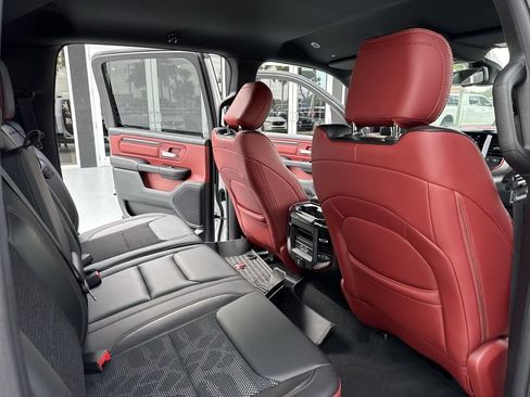 Used 2019 RAM 1500 Rebel w/ Rebel Level 2 Equipment Group AWD/4WD image 33