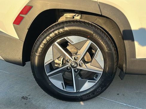 Certified 2025 Hyundai Tucson SEL image 16