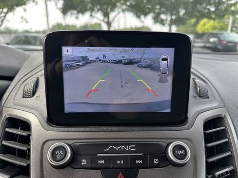 Used 2020 Ford Transit Connect XL FWD image 17