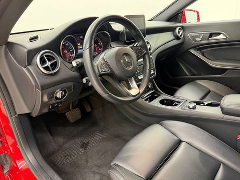 Used 2019 Mercedes-Benz CLA 250 image 4