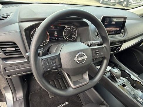 New 2026 Nissan Rogue S image 30
