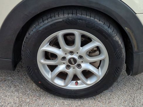 Used 2016 MINI Cooper S image 9