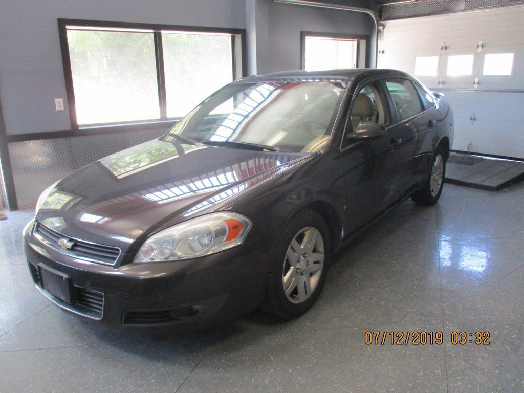 Used 2008 Chevrolet Impala LT FWD image 2