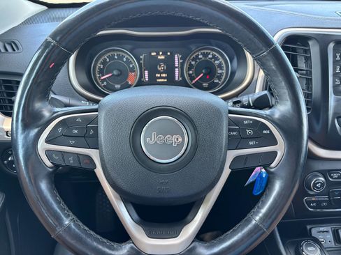 Used 2014 Jeep Cherokee Latitude w/ Cold Weather Group AWD/4WD image 27