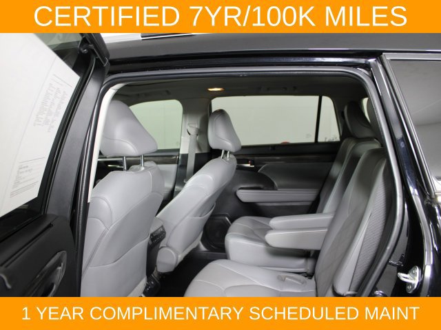 Used 2022 Toyota Highlander Platinum AWD/4WD image 19