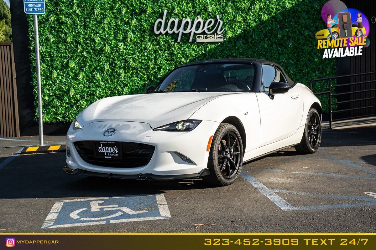 Used 2021 MAZDA MX-5 Miata Sport RWD image 8