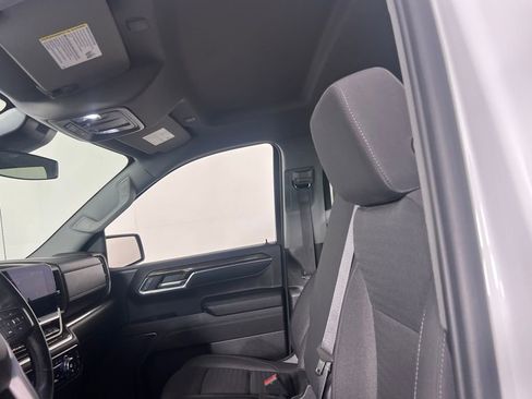 Used 2023 GMC Sierra 1500 SLE image 25