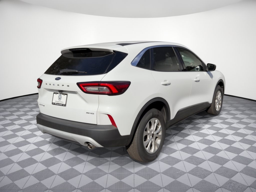 Used 2024 Ford Escape Active AWD/4WD image 9