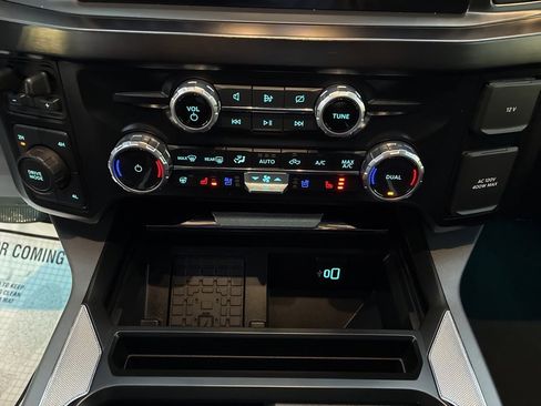 Used 2023 Ford F250 Lariat w/ FX4 Off-Road Package image 18