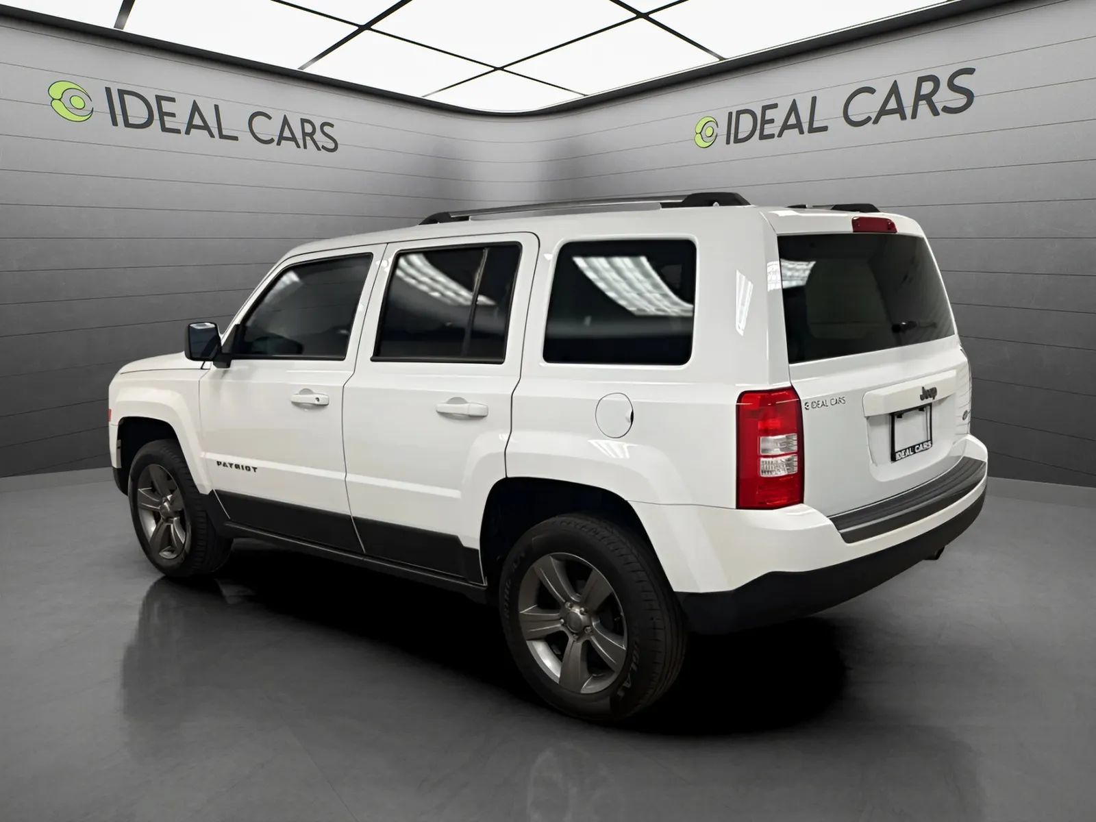 Used 2016 Jeep Patriot Sport w/ Power Value Group FWD image 7