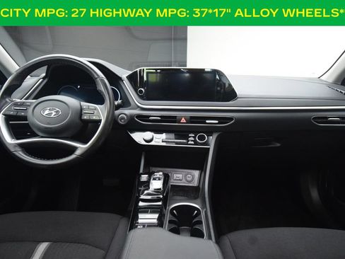 Used 2023 Hyundai Sonata SEL w/ Convenience Package FWD image 4