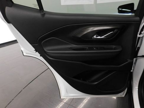 Used 2024 GMC Terrain SLE image 16