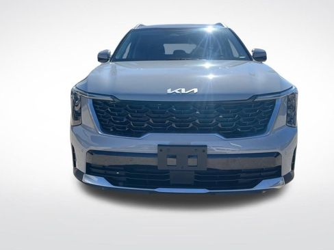 Certified 2025 Kia Sorento S image 2