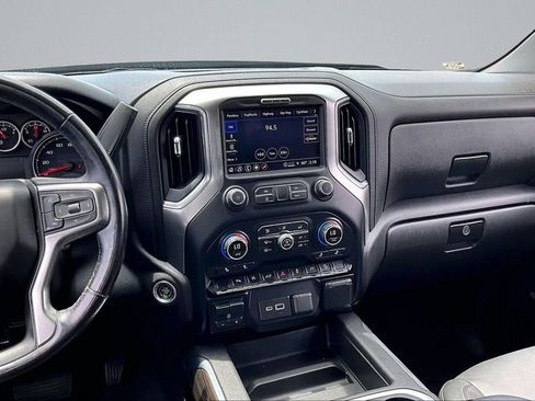Used 2021 Chevrolet Silverado 1500 LT Trail Boss w/ Convenience Package II AWD/4WD image 6